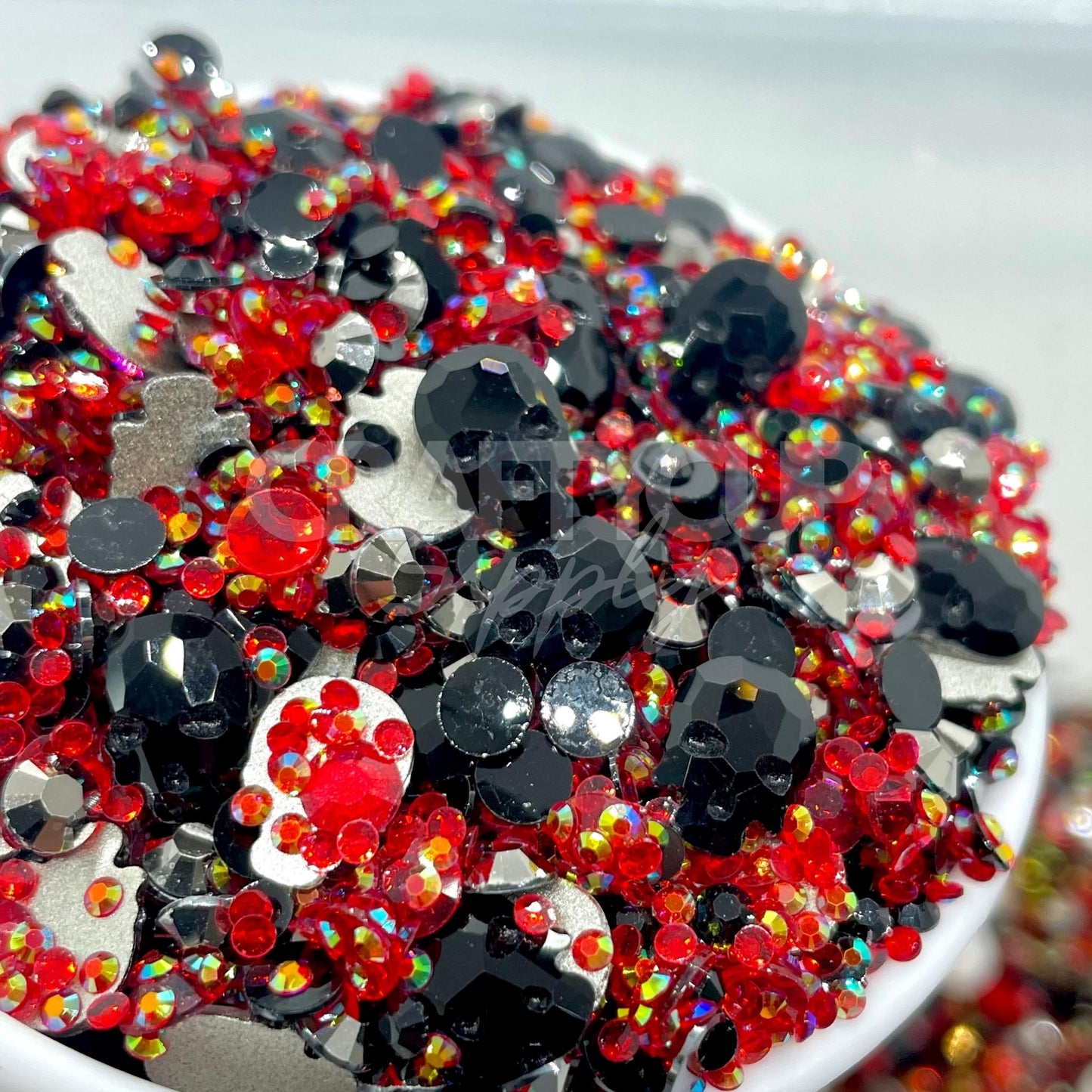 Nightmare Skulls - Pearl & Rhinestone Mix (28g)