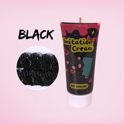 50ml black decoden imitation cream. Whipped cream texture glue for tumblers, resin crafts, phone cases, and kawaii DIY projects. Ideal for gothic, spooky, or bold decoden designs.